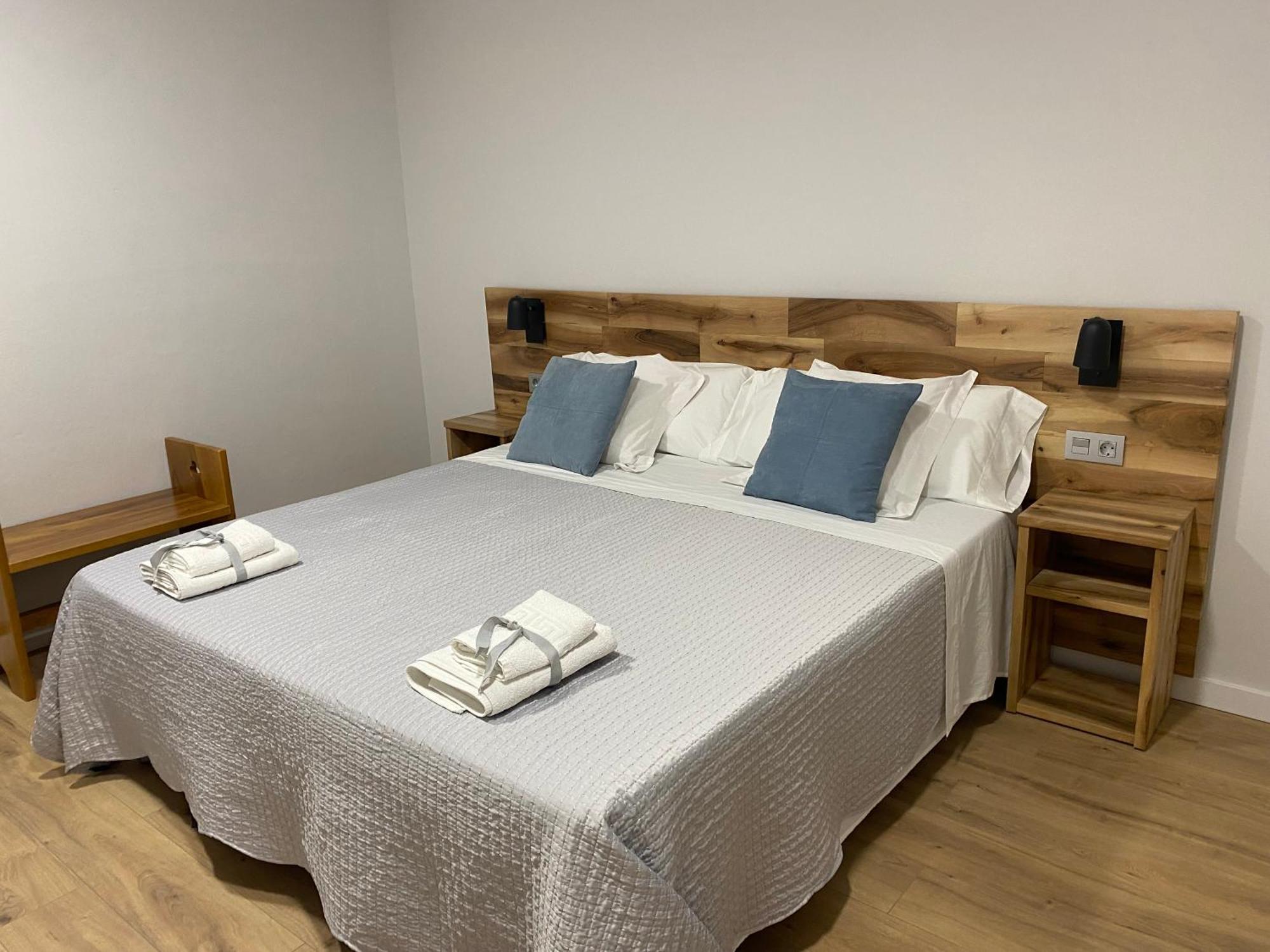 Cal Franch 3 Apartment Cardona Luaran gambar